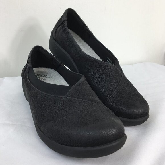 Cloudsteppers by Clarks Women's Black Slip On Loafers Size 7 GREAT Condition - Picture 1 of 8